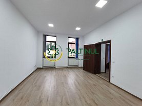 Închiriere birou