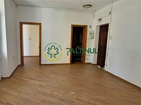Vânzare spaţiu comercial