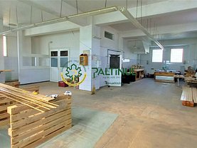 Vânzare spaţiu comercial