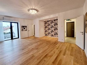 Apartament de vânzare 3 camere, în Bucureşti, zona Capitale