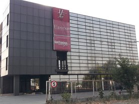 Vânzare spaţiu industrial