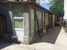 Vânzare spaţiu comercial