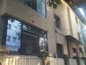 Apartament de vânzare 3 camere în Bucuresti, Central