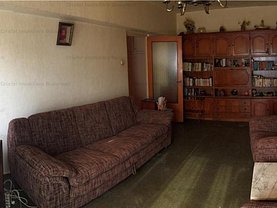 Apartament de vânzare 3 camere, în Bucuresti, zona Berceni