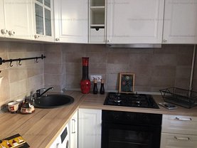 Apartament de vânzare 3 camere, în Bucureşti, zona Titan