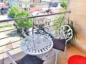 Apartament de vânzare 3 camere, în Bucureşti, zona Timpuri Noi
