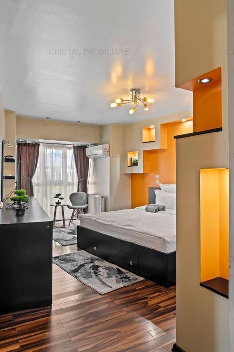 Proprietar vand Apartament 4 camere bld Unirii 47 - stradal
