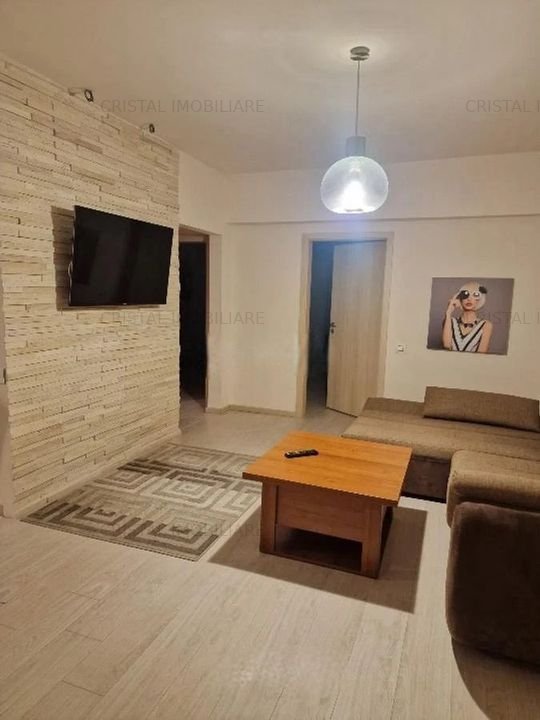 Inchiriez apartament 2 camere, zona Unirii-Nerva Traian, cu centrala proprie