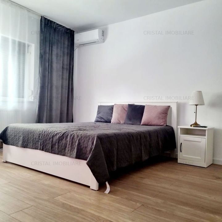 Inchiriez garsoniera zona Mall Vitan, prima inchiriere, renovata