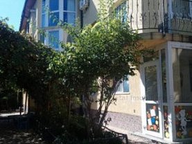 Închiriere spaţiu comercial