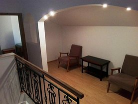 Casa de închiriat 6 camere, în Codlea, zona Central