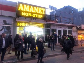 Închiriere spaţiu comercial