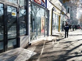Vânzare spaţiu comercial
