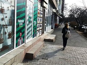 Vânzare spaţiu comercial