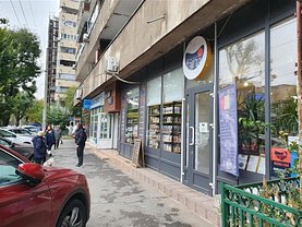 Vânzare spaţiu comercial