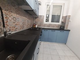 Apartament de închiriat 3 camere, în Bucureşti, zona Dristor