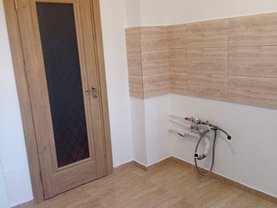 Apartament de închiriat 3 camere, în Bucureşti, zona Tei