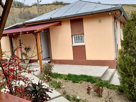 Casa de vânzare 4 camere, în Bărcăneşti