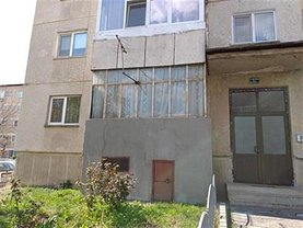 Apartament de vânzare 3 camere, în Râmnicu Vâlcea, zona Central