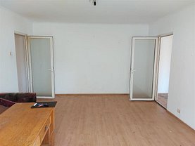 Apartament de vânzare 3 camere, în Câmpulung Muscel, zona Central