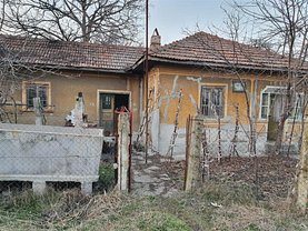 Casa de vânzare 11 camere, în Scrioaştea