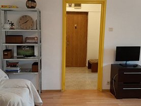 Apartament de vânzare sau de închiriat 4 camere, în Bucureşti, zona Militari