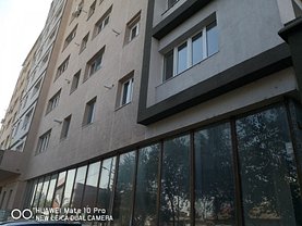 Vânzare spaţiu comercial