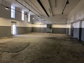 Închiriere spaţiu industrial