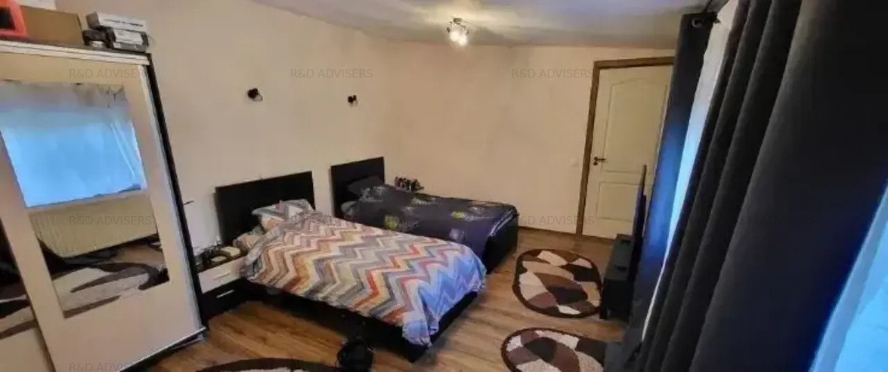 Casa de vanzare la 5 minute metrou Eroii Revolutiei |5 camere 2 bai