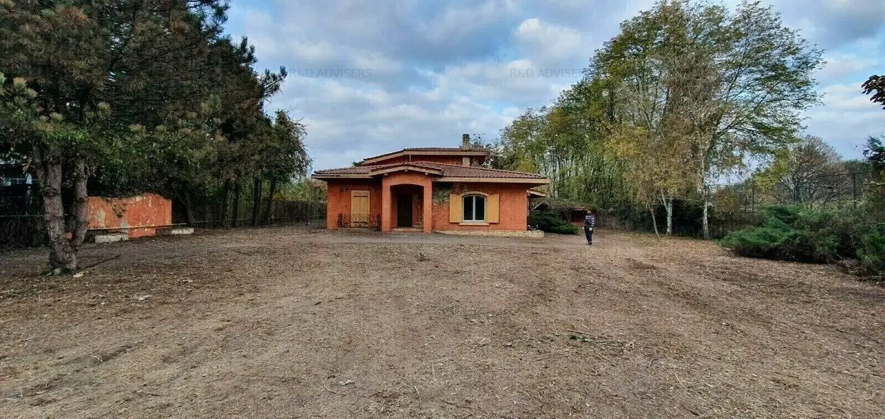 Vilă cu Potenţial Unic - Ideală pentru Locuinţă, HOTEL-SPA sau Azil de Lux - Sna