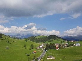 Teren constructii de vânzare, în Fundata