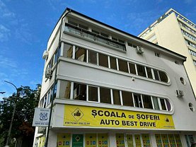 Vânzare spaţiu comercial