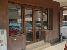 Vânzare spaţiu comercial