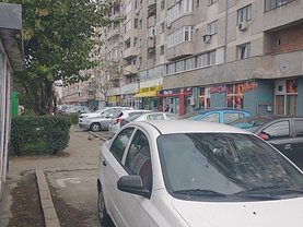 Vânzare spaţiu comercial