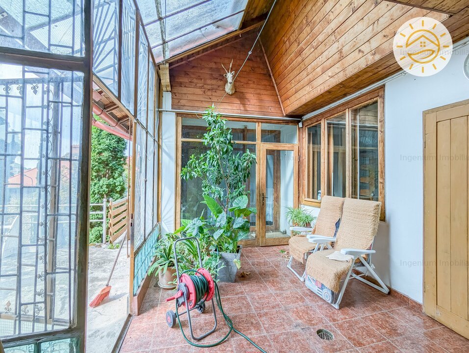 Casa unica cu teren 546mp la 5min Piata Sfatului