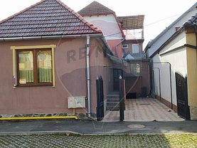 Casa de vânzare 8 camere, în Sibiu, zona Terezian