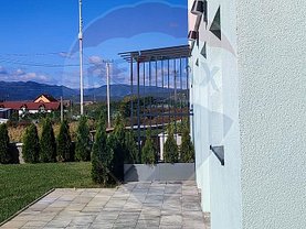 Casa de vânzare 4 camere, în Cristian, zona Est