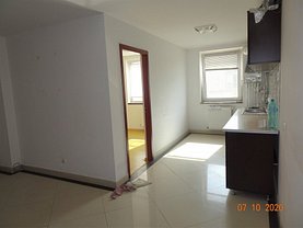 Apartament de vânzare 3 camere, în Bucuresti, zona Fundeni