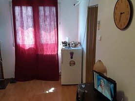 Garsonieră de vânzare, în Bucuresti, zona Alba Iulia