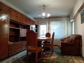 Apartament de închiriat 3 camere, în Bucureşti, zona P-ţa Unirii