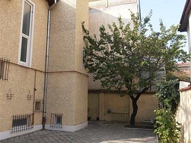 Casa de închiriat 7 camere, în Bucuresti, zona Primaverii