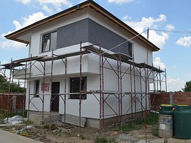 Casa de vânzare 4 camere, în Bragadiru, zona Central