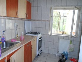 Apartament de vânzare 2 camere, în Bucureşti, zona Militari