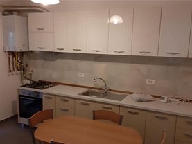 Casa de închiriat 3 camere, în Dumbravita