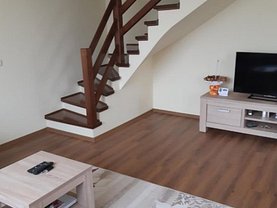 Casa de închiriat 4 camere, în Mosnita Noua