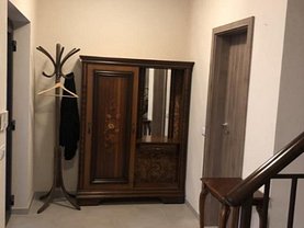 Casa de închiriat 4 camere, în Giroc