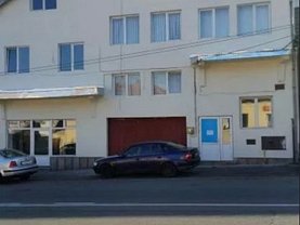 Vânzare spaţiu comercial