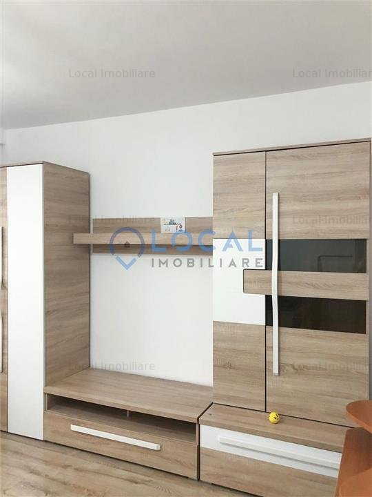 Disponibila o camera dintr-un apartament cu 2 camere | se cauta colega de aparta