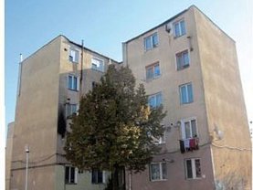 Apartament de vânzare 2 camere în Stei, Vest