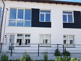 Apartament de închiriat 3 camere, în Leţcani